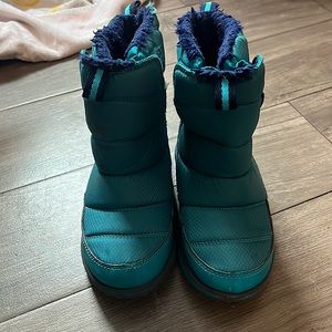 Girls LL Bean snow boots